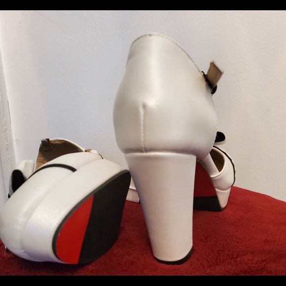 Round toe black and white bow tie platform - Picture 3 of 4